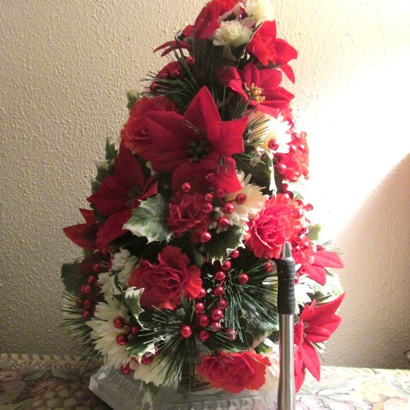 Bradford Exchange Home For The Holidays Lighted Tree by...